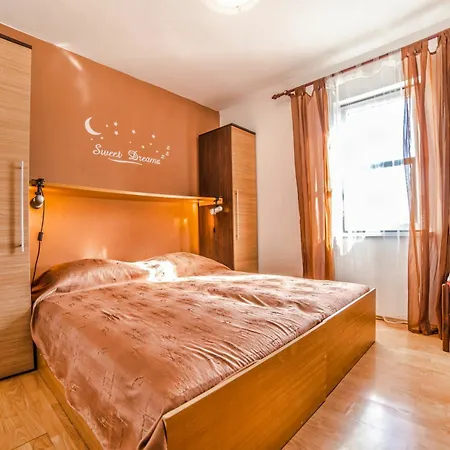 Maria 821 Pula